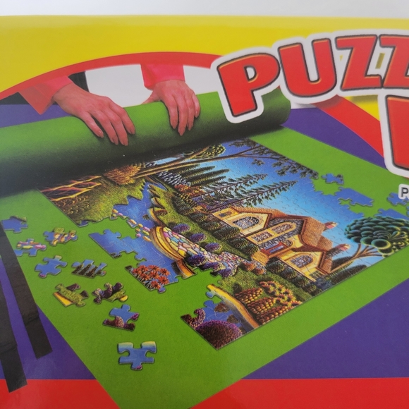 Puzzle Roll Up by Master Pieces - Picture 2 of 8